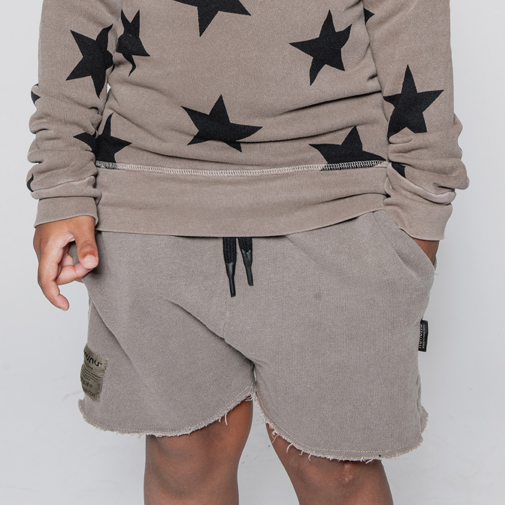 NUNUNU World Original Sweatshorts Brown Crown Forever
